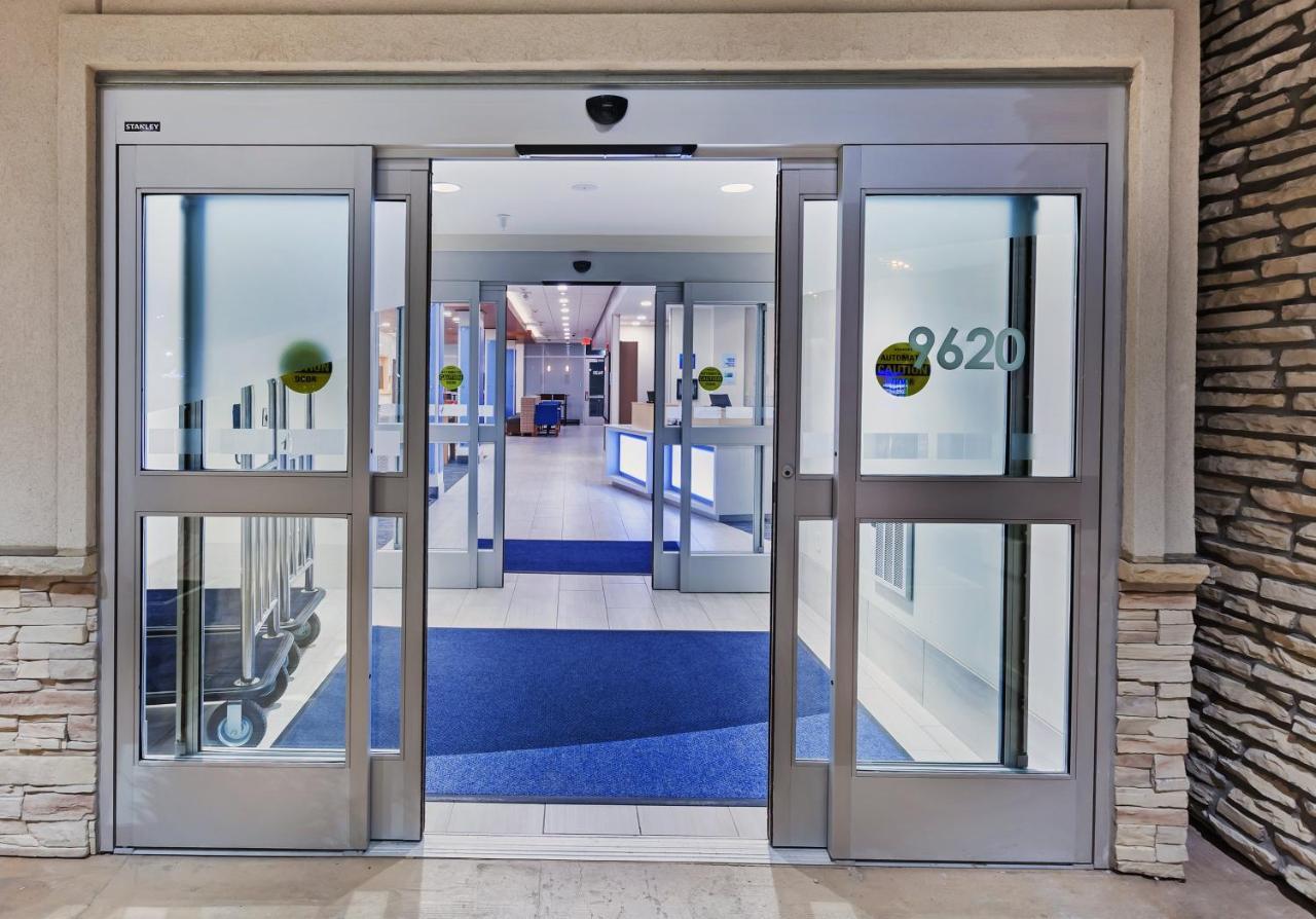 Holiday Inn Express & Suites - Lenexa - Overland Park Area By Ihg Exterior photo